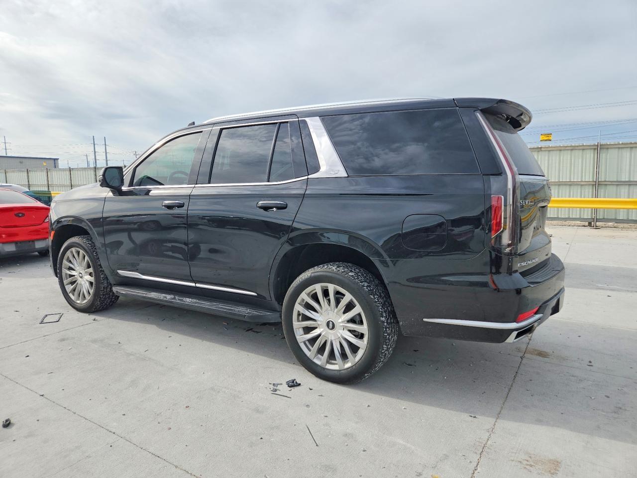 2024 Cadillac Escalade Premium Luxury - Image 2
