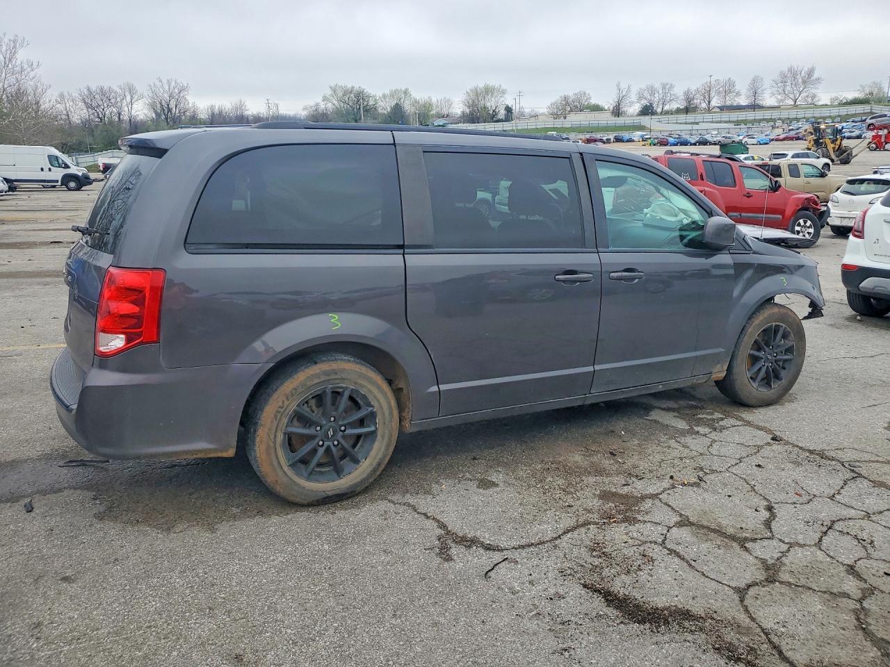 2020 Dodge Grand Caravan Se - Фото 3