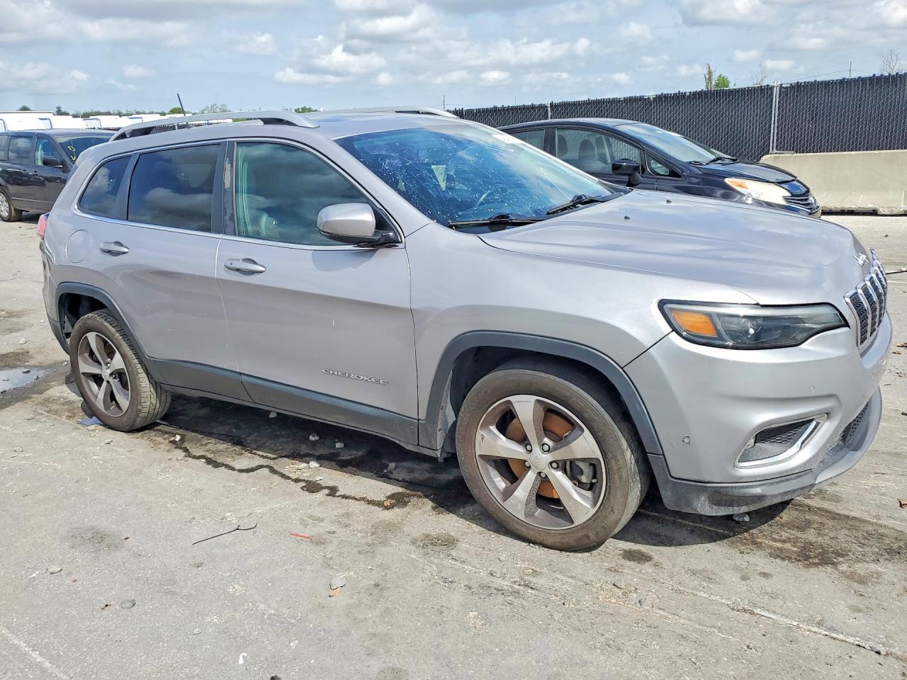 2021 Jeep Cheerokee - Фото 4