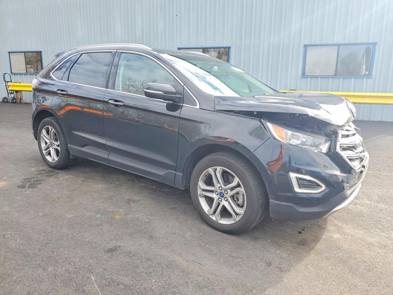 2016 Ford Edge Titanium - Image 4