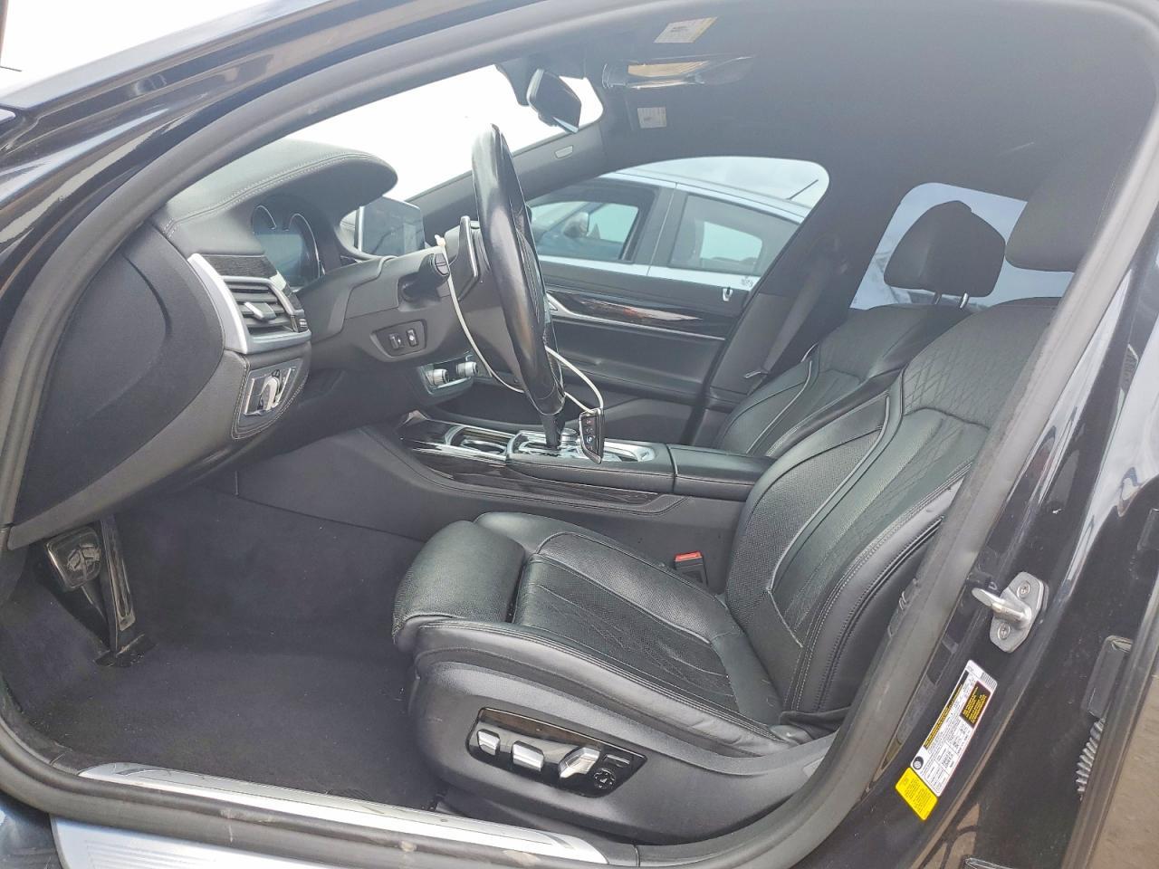 2019 BMW 750 I - Фото 7