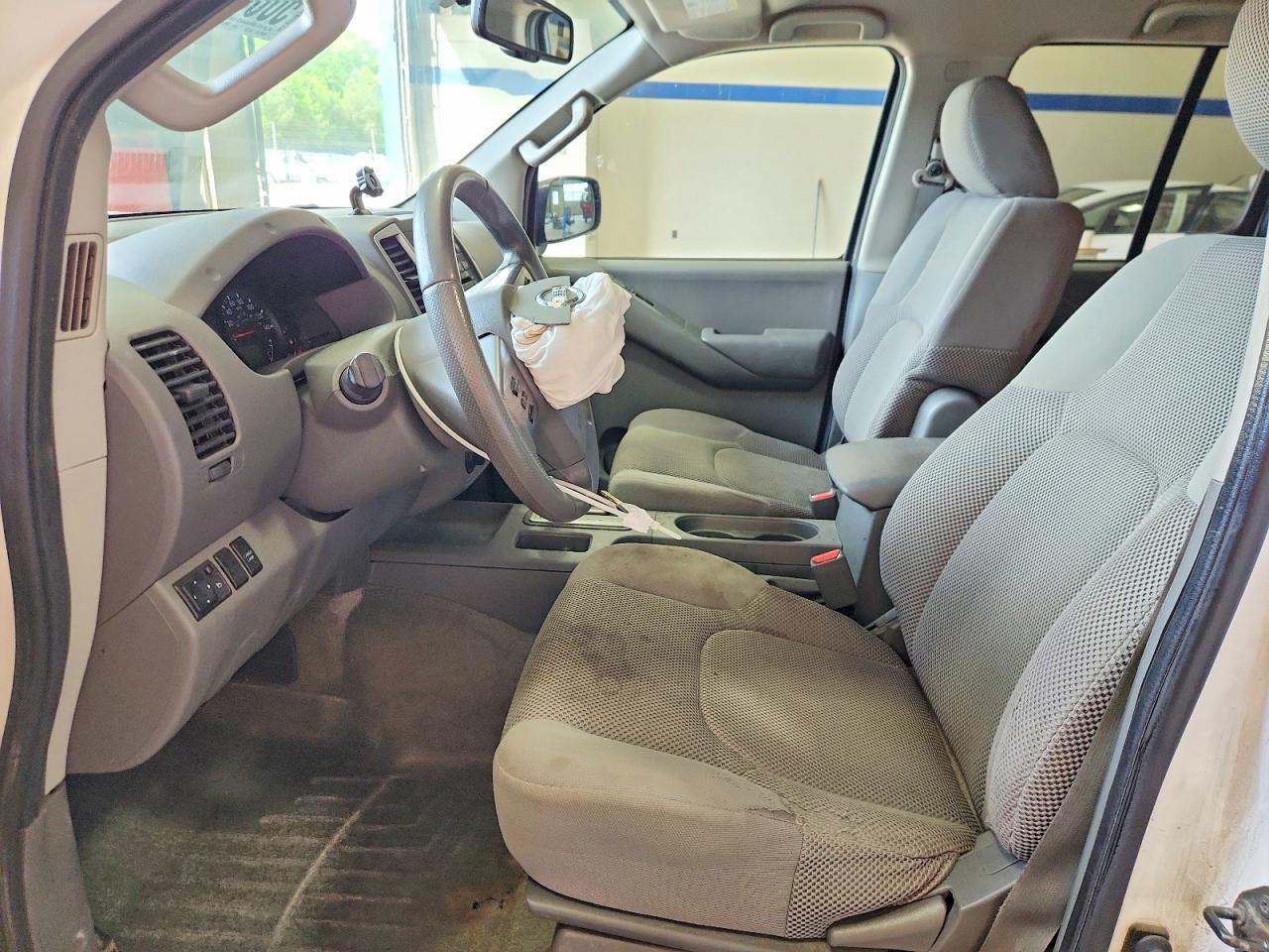 2012 Nissan Frontier S - Фото 7