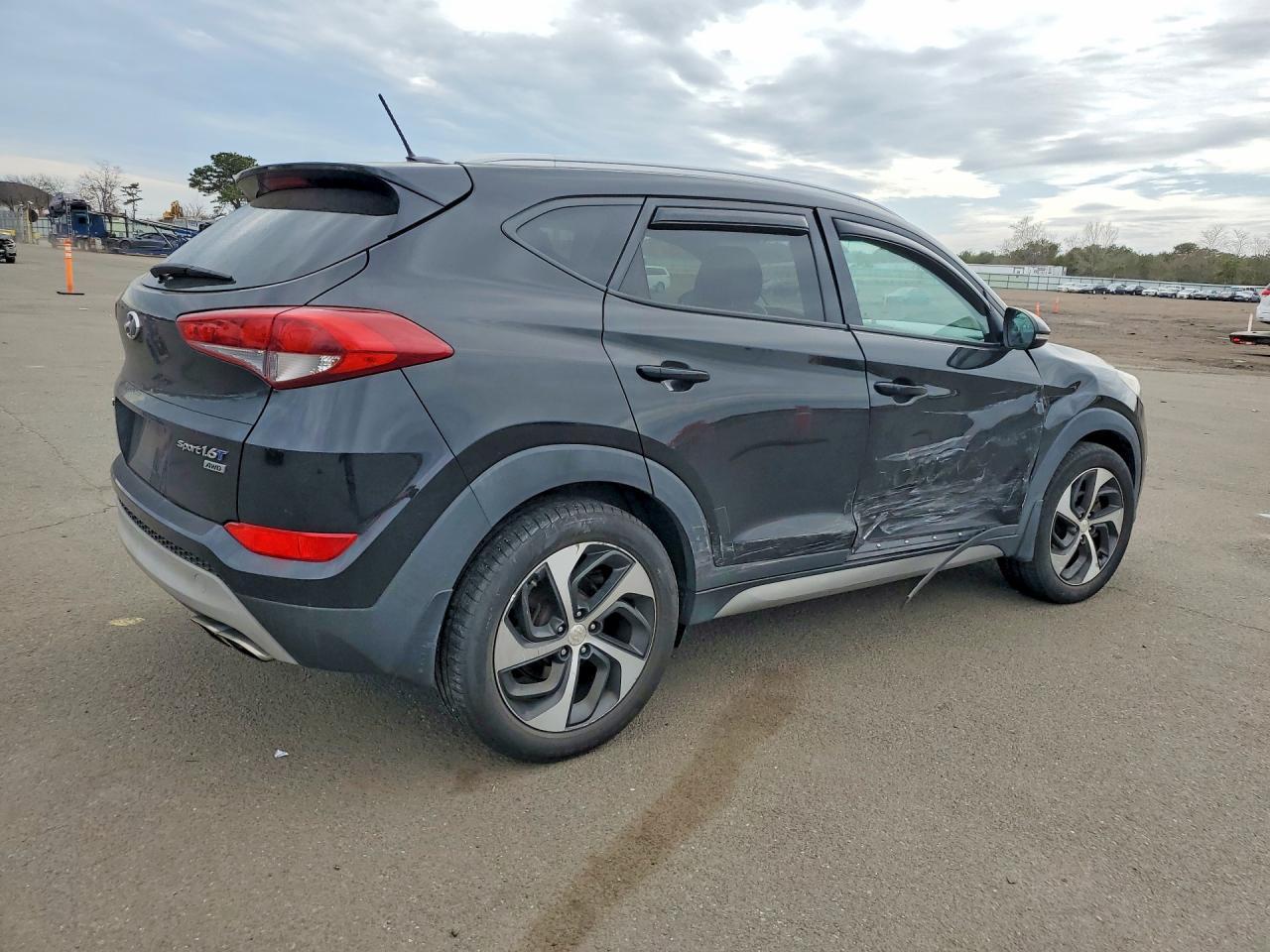 2017 Hyundai Tucson Sport - Фото 3