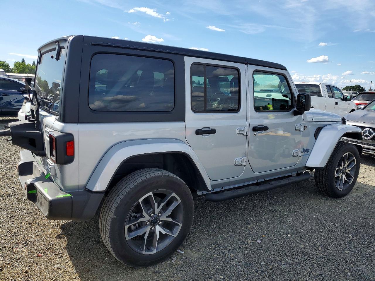 2024 Jeep Wrangler 4Xe - Image 3