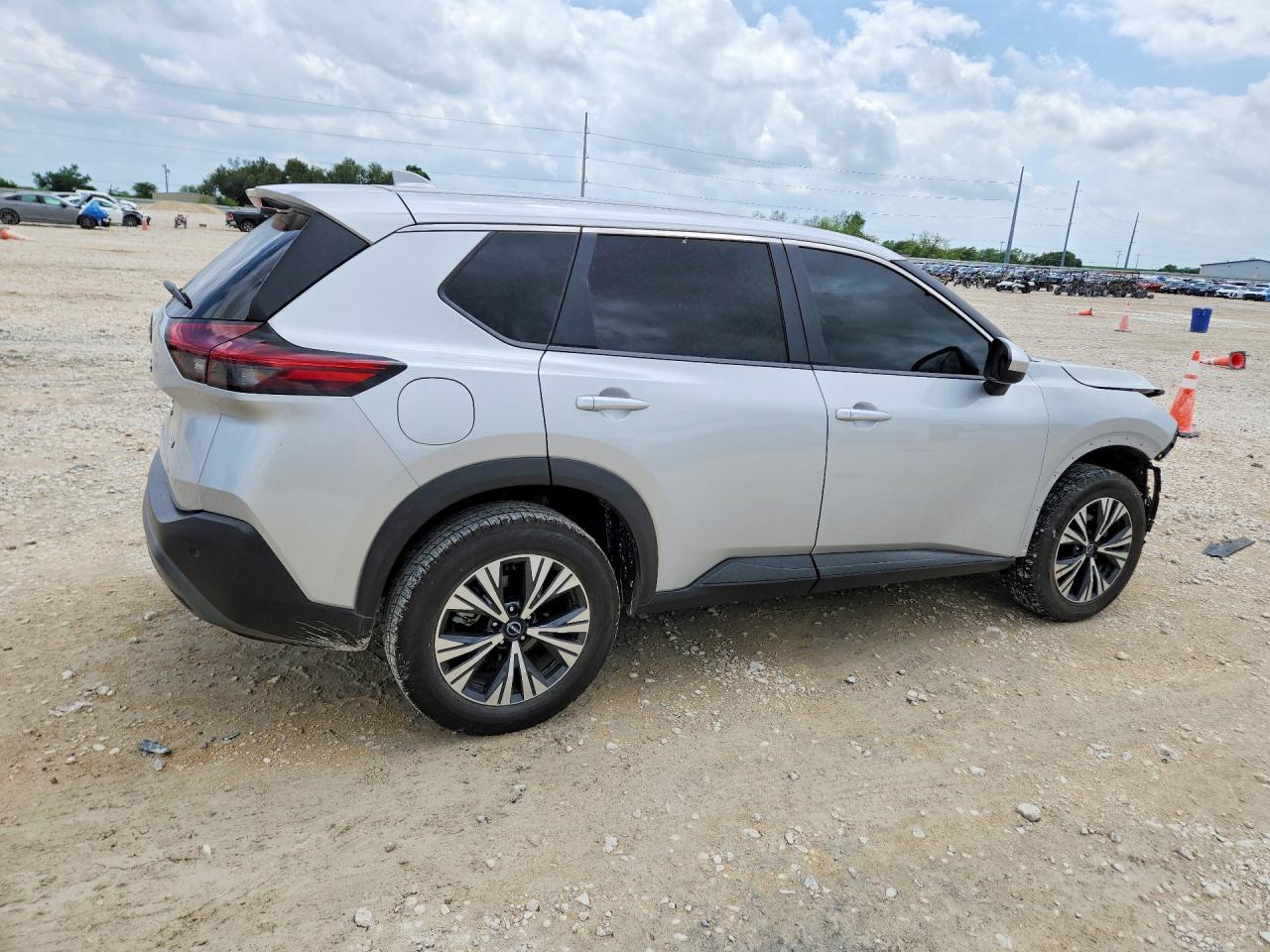2023 Nissan Rogue Sv - Фото 3