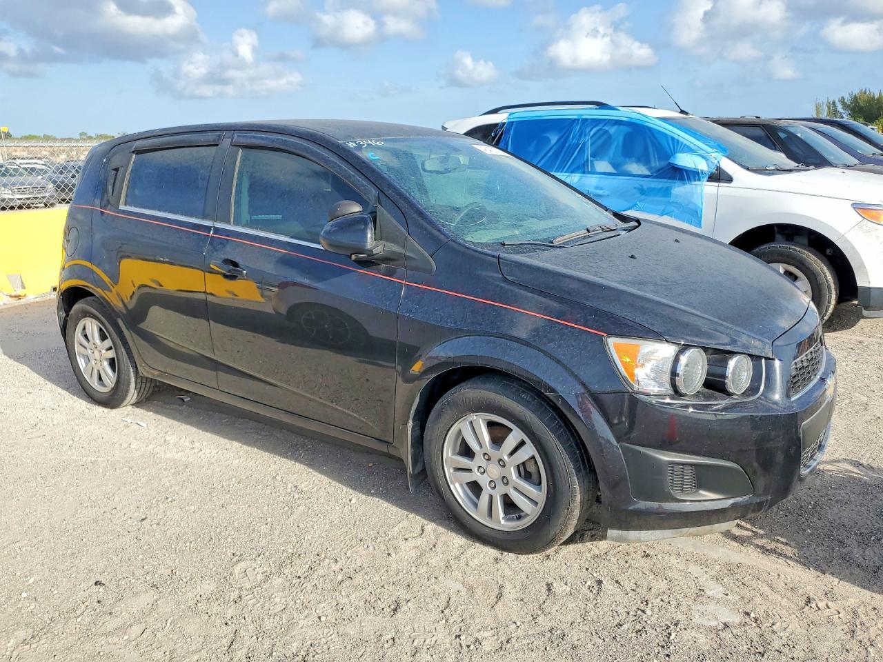 2015 Chevrolet Sonic Lt - Image 4