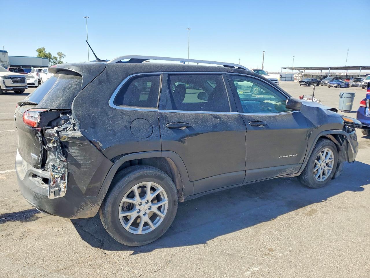 2015 Jeep Cherokee Latitude - Фото 3