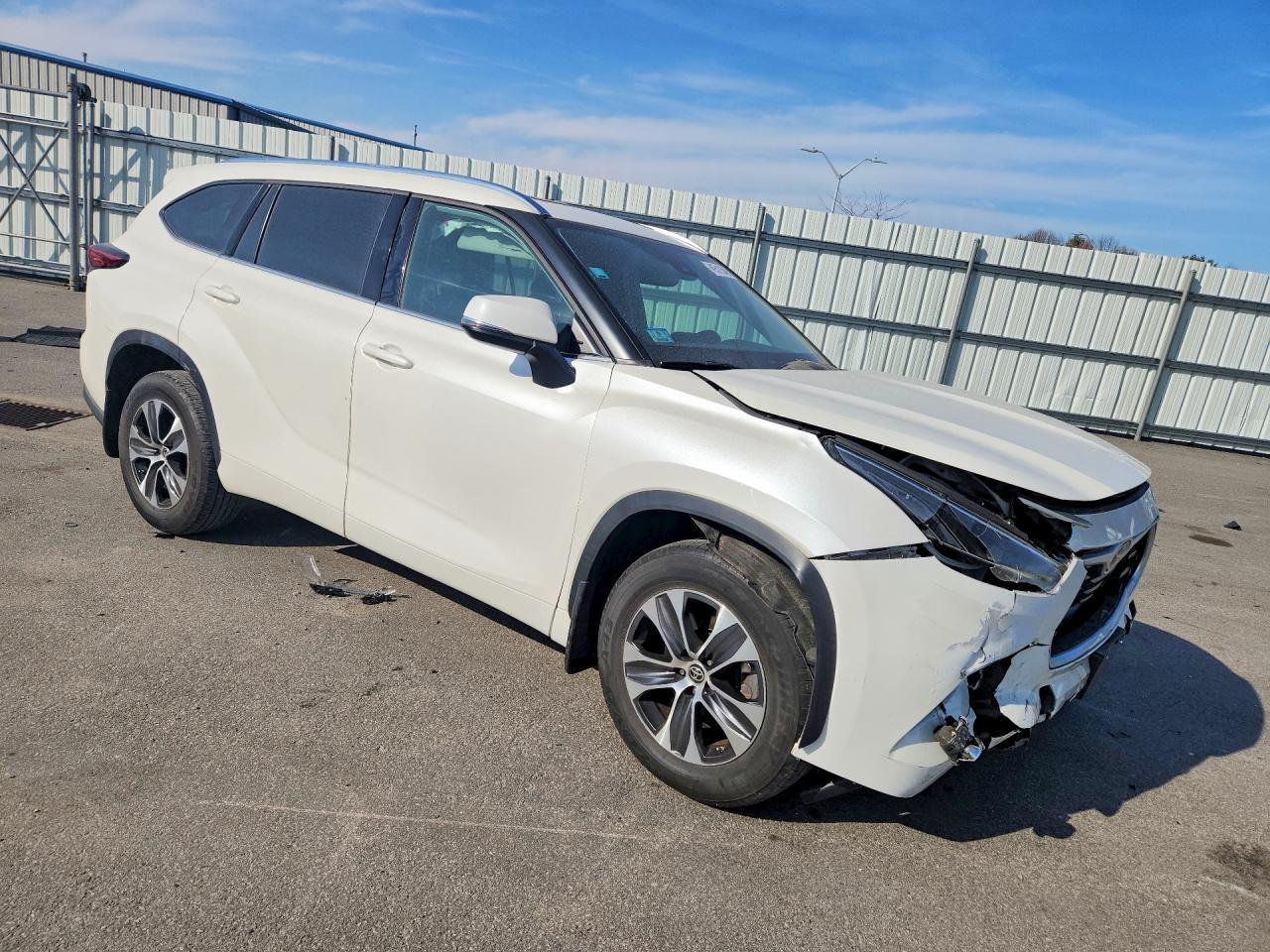 2021 Toyota Highlander Xle - Фото 4