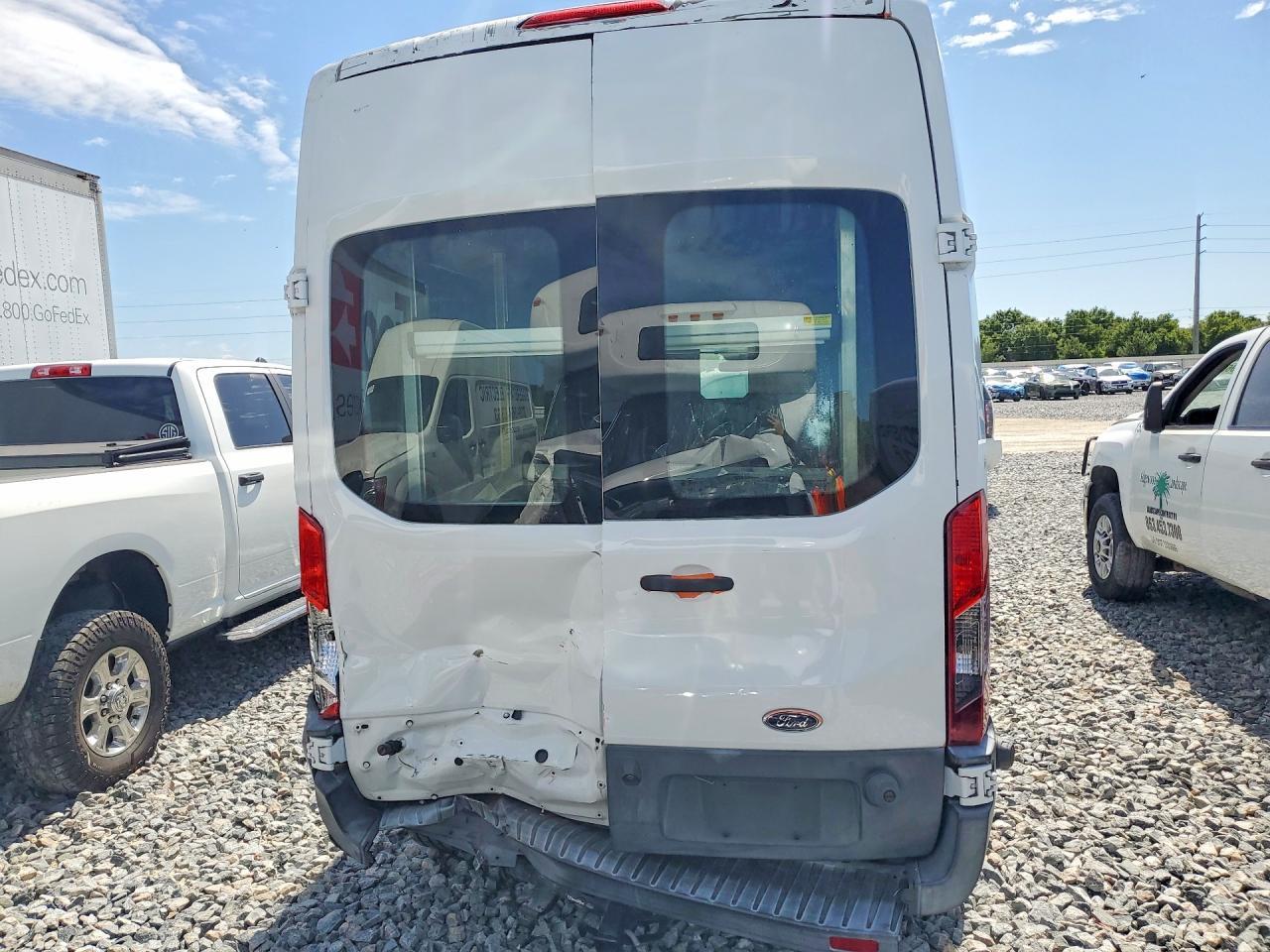 2017 Ford Transit T-250 - Image 6