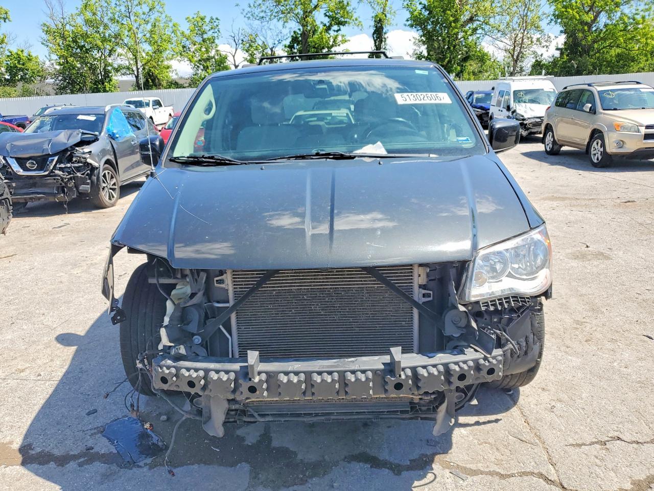 2012 Chrysler Town & Country Touring - Фото 5