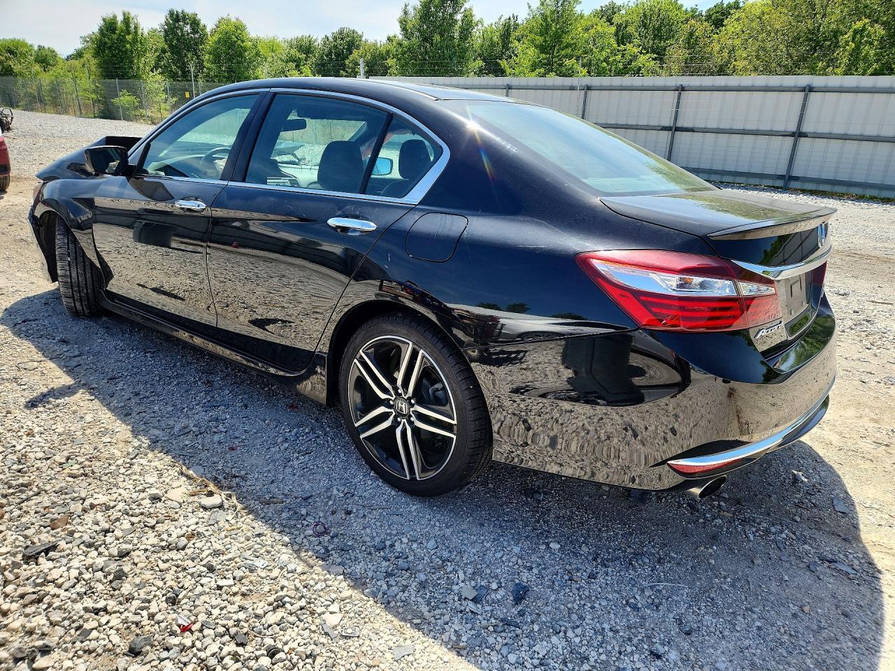 2017 Honda Accord Sport Special Edition - Фото 2