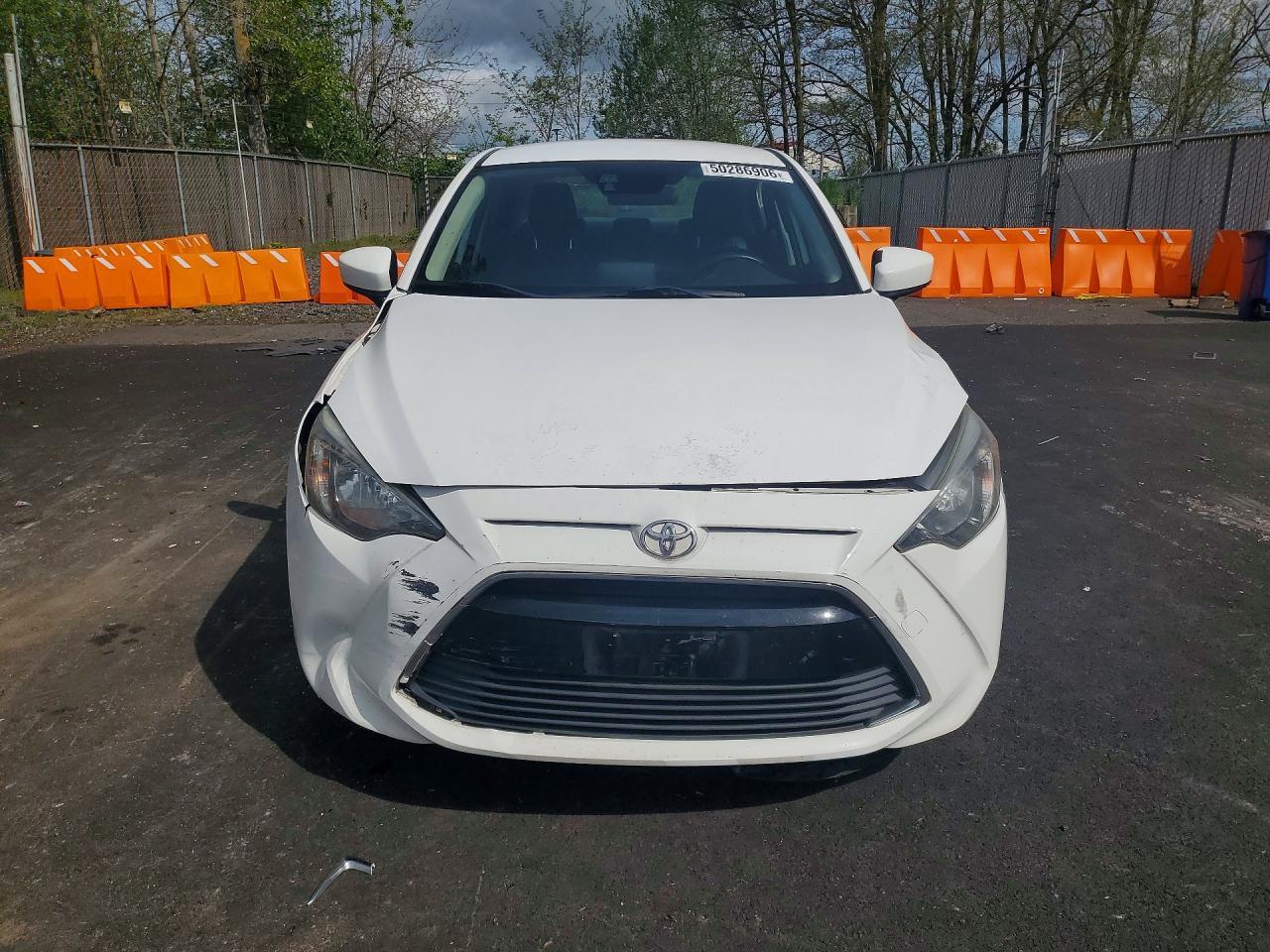 2017 Toyota Yaris Ia Base - Фото 5