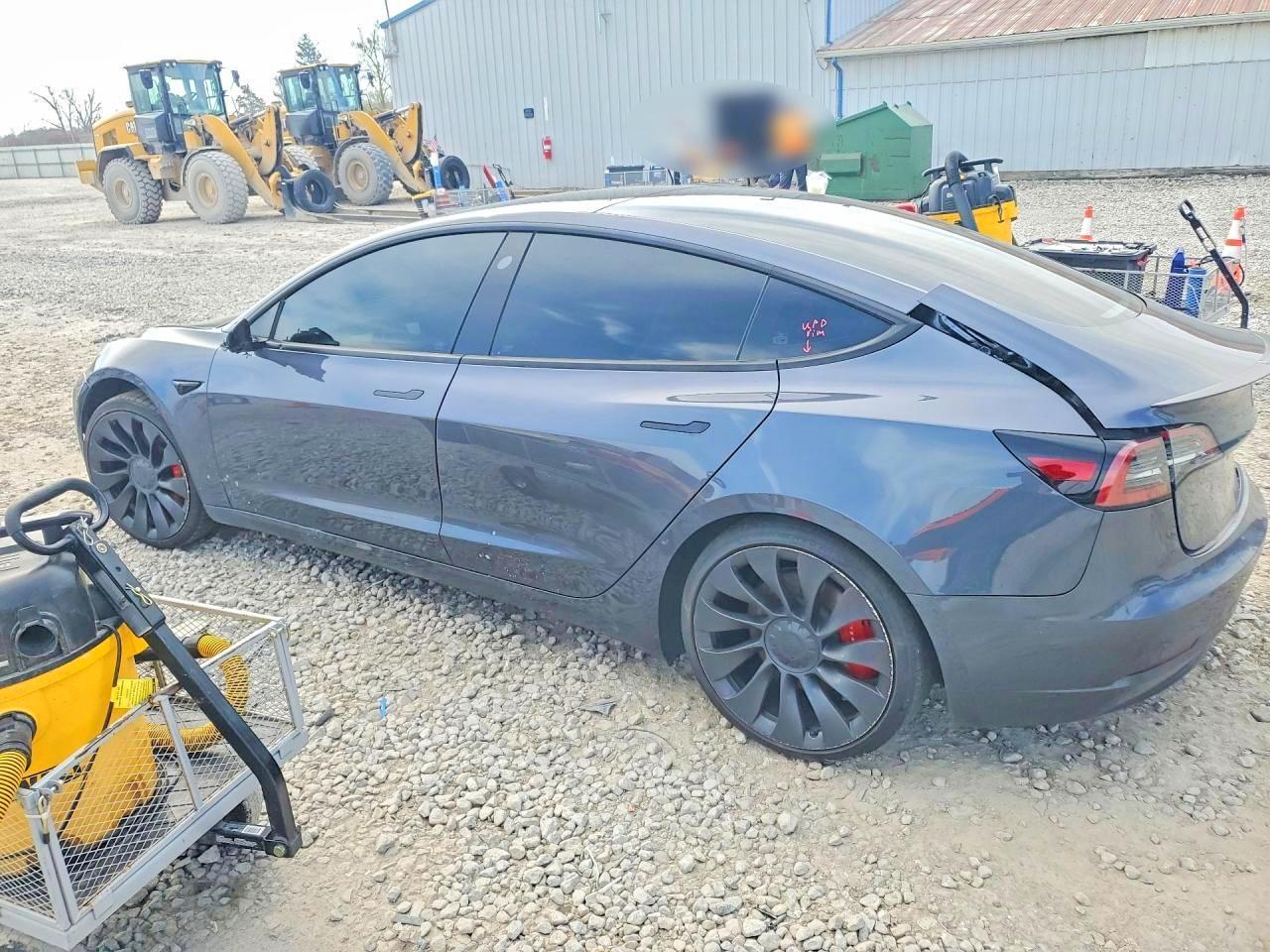 2023 Tesla Model 3 - Image 2
