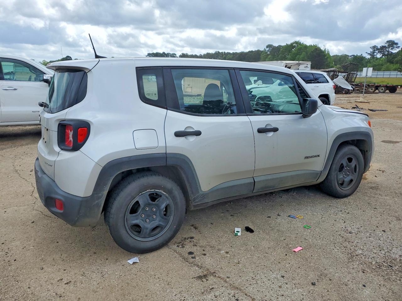 2019 Jeep Renegade - Фото 3