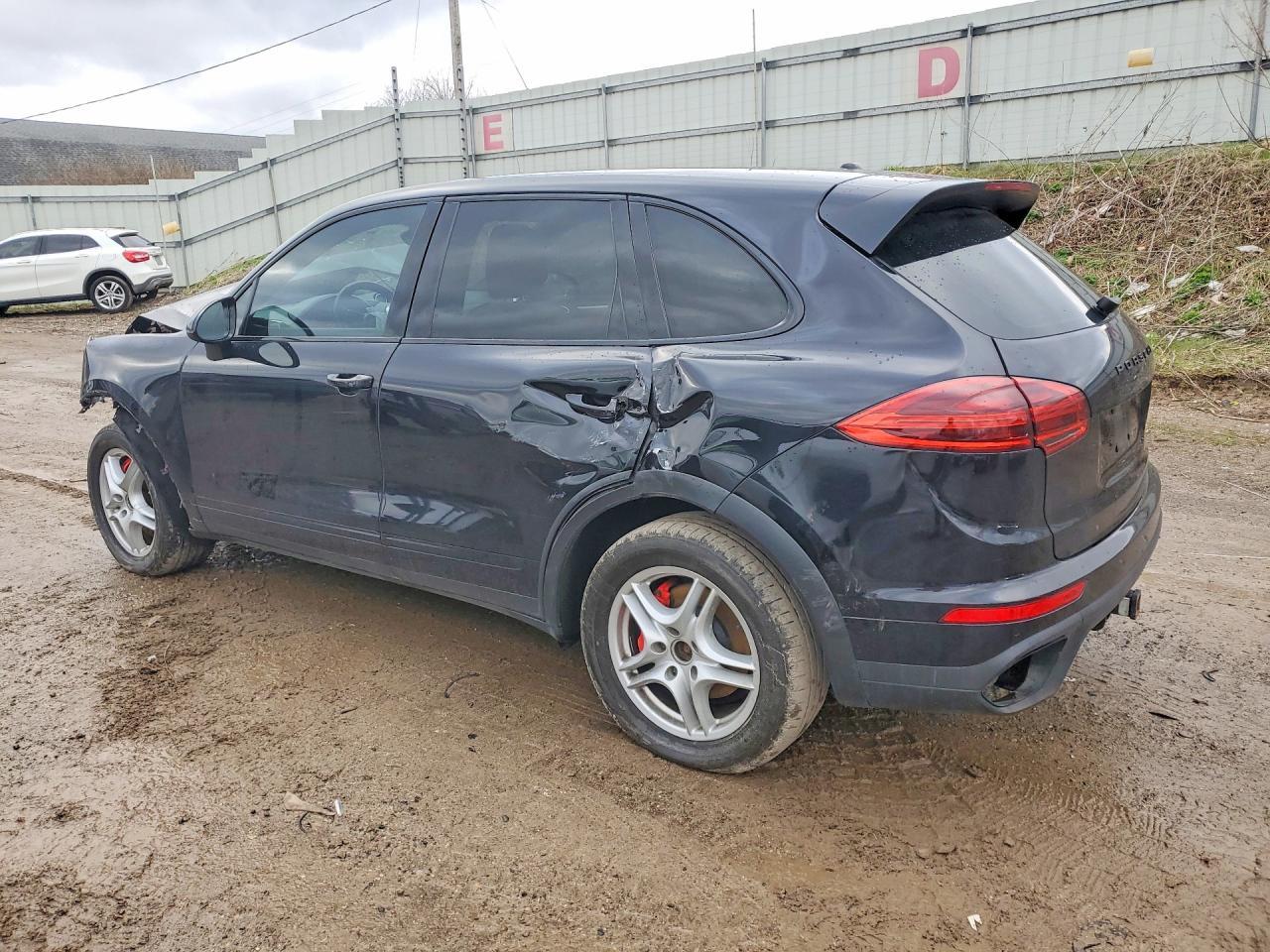 2016 Porsche Cayenne - Фото 2