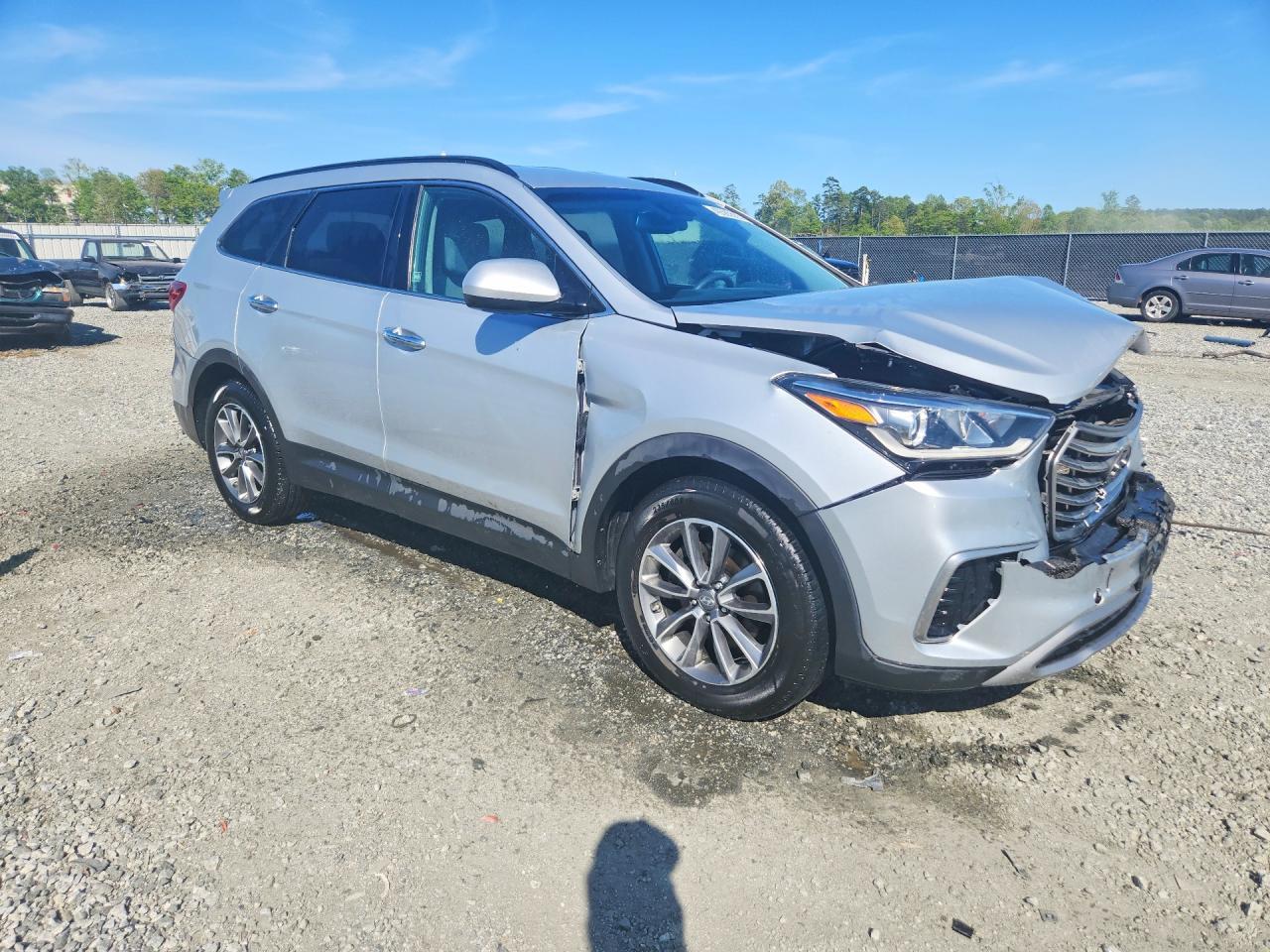 2017 Hyundai Santa Fe Se - Фото 4