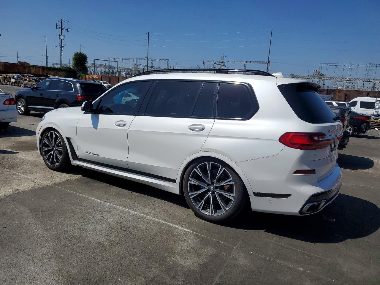 2019 BMW X7 xDrive50I - Image 2