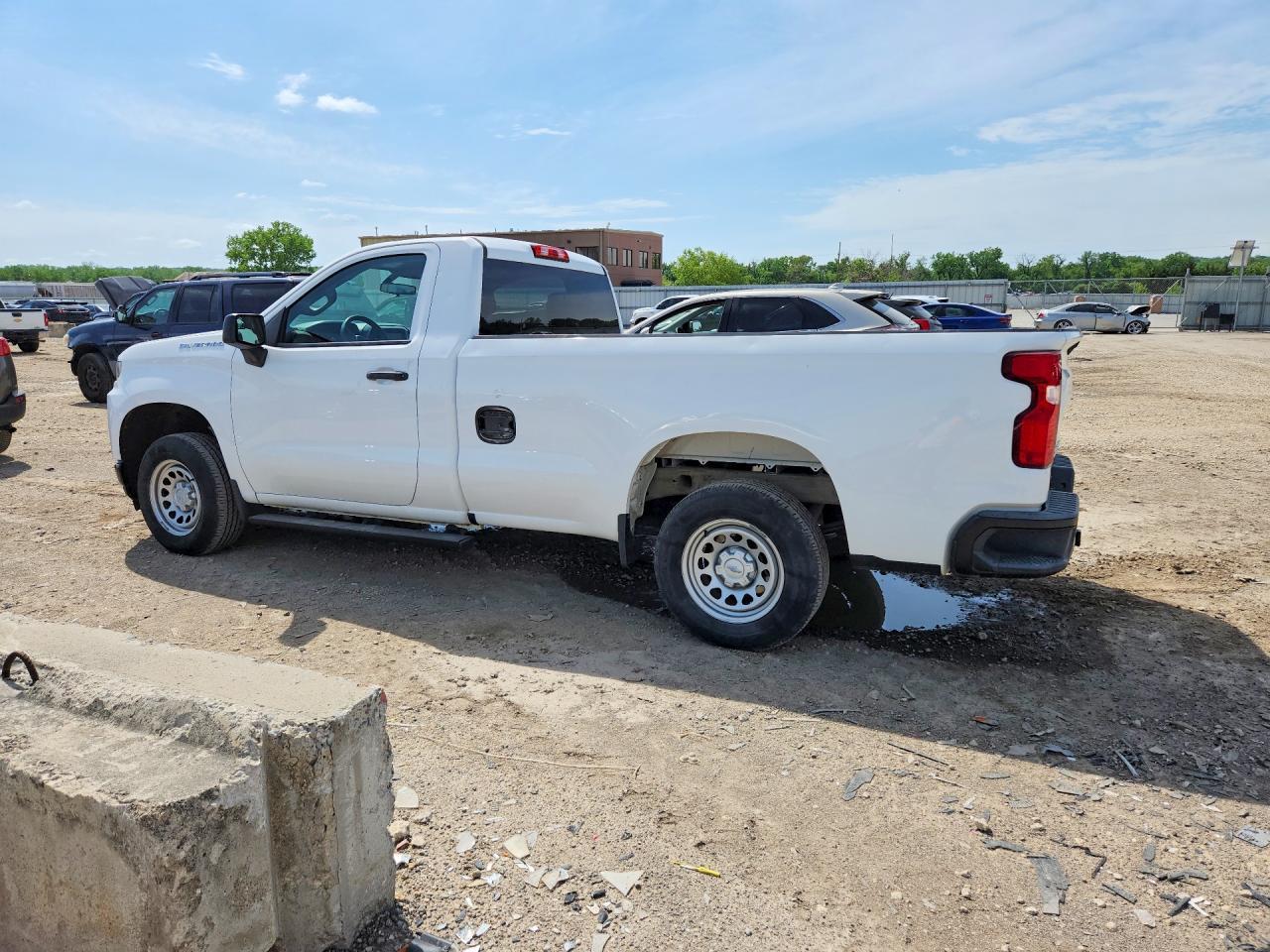 2019 Chevrolet Silverado C1500 - Image 2