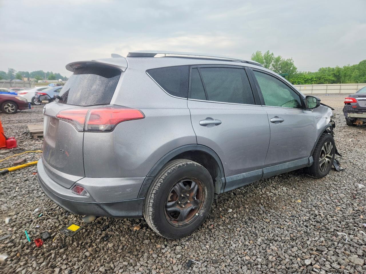 2016 Toyota Rav4 Le - Image 3