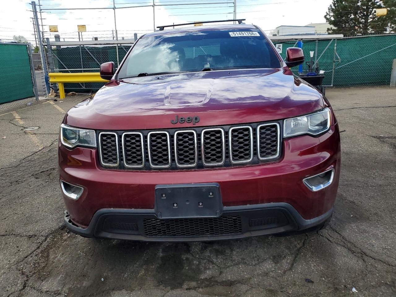 2018 Jeep Grand Cherokee Laredo - Image 5