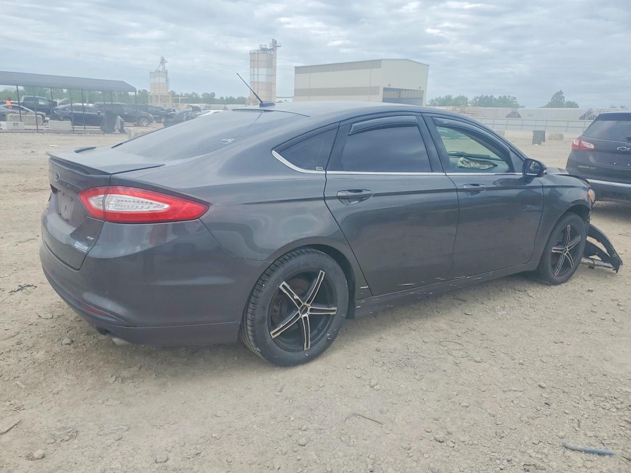 2016 Ford Fusion - Фото 3
