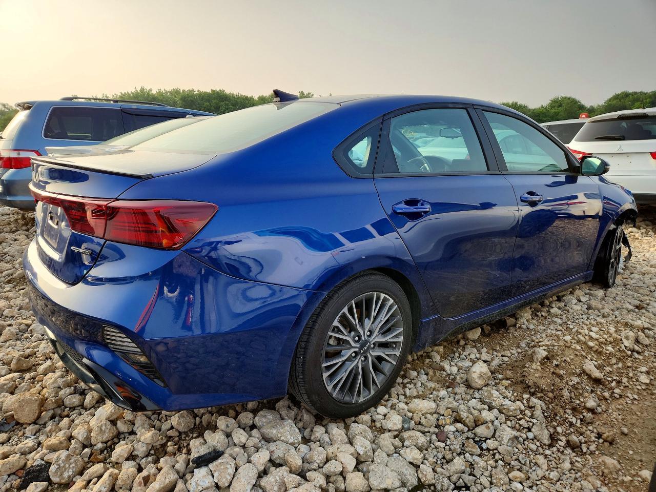 2024 Kia Forte Gt-Line - Фото 3