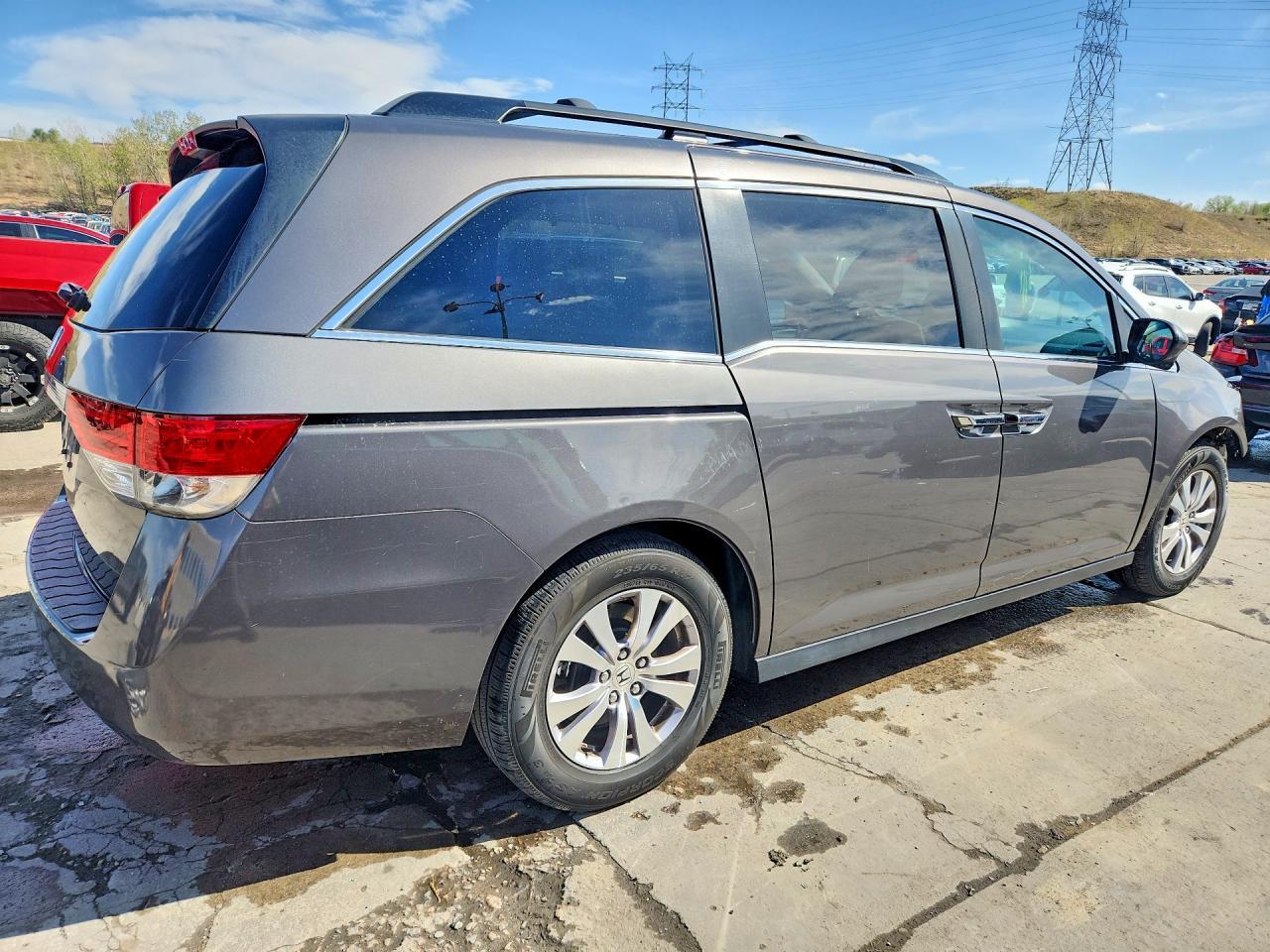 2015 Honda Odyssey Ex - Image 3