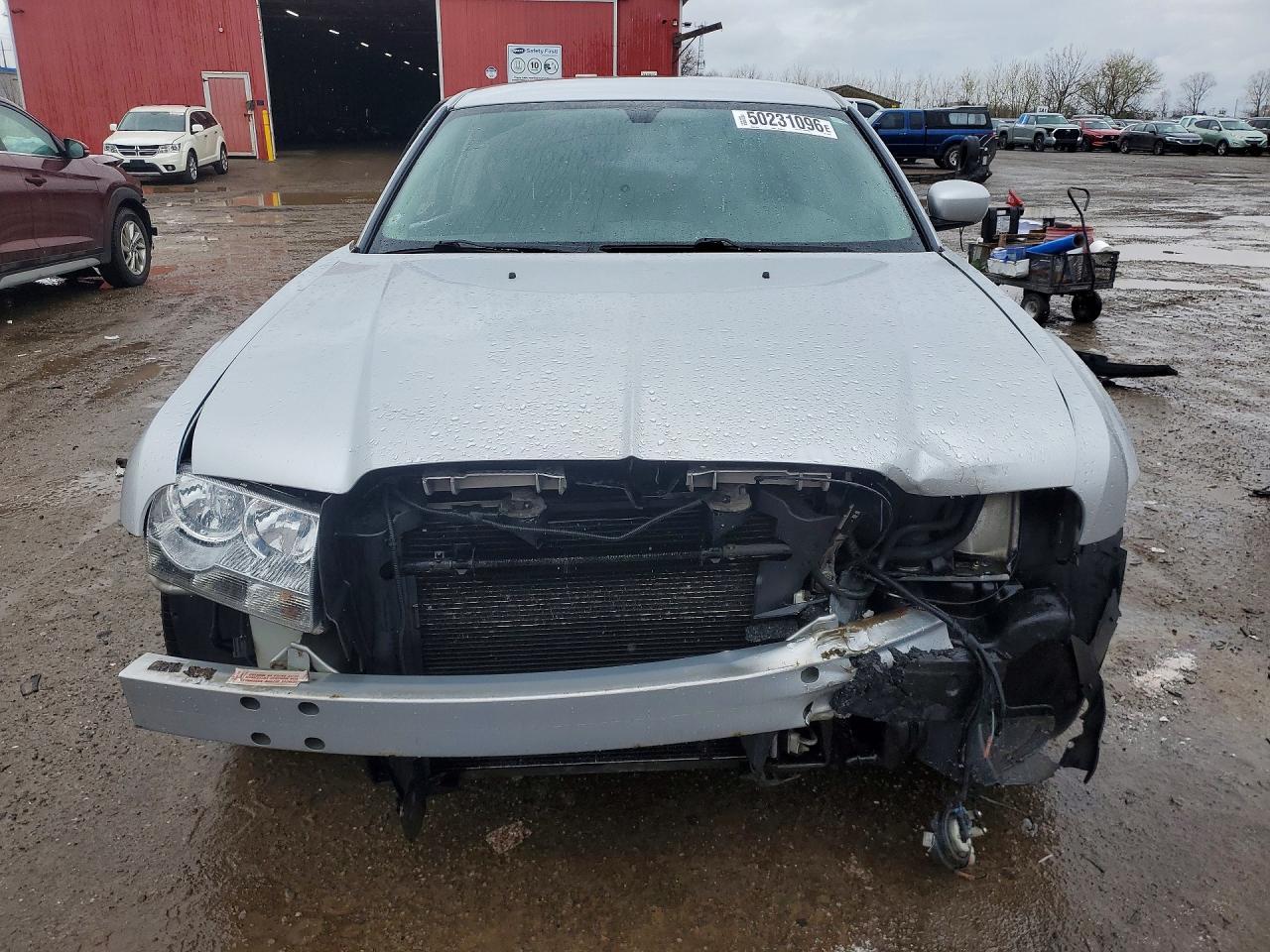2005 Chrysler 300 Touring - Image 5