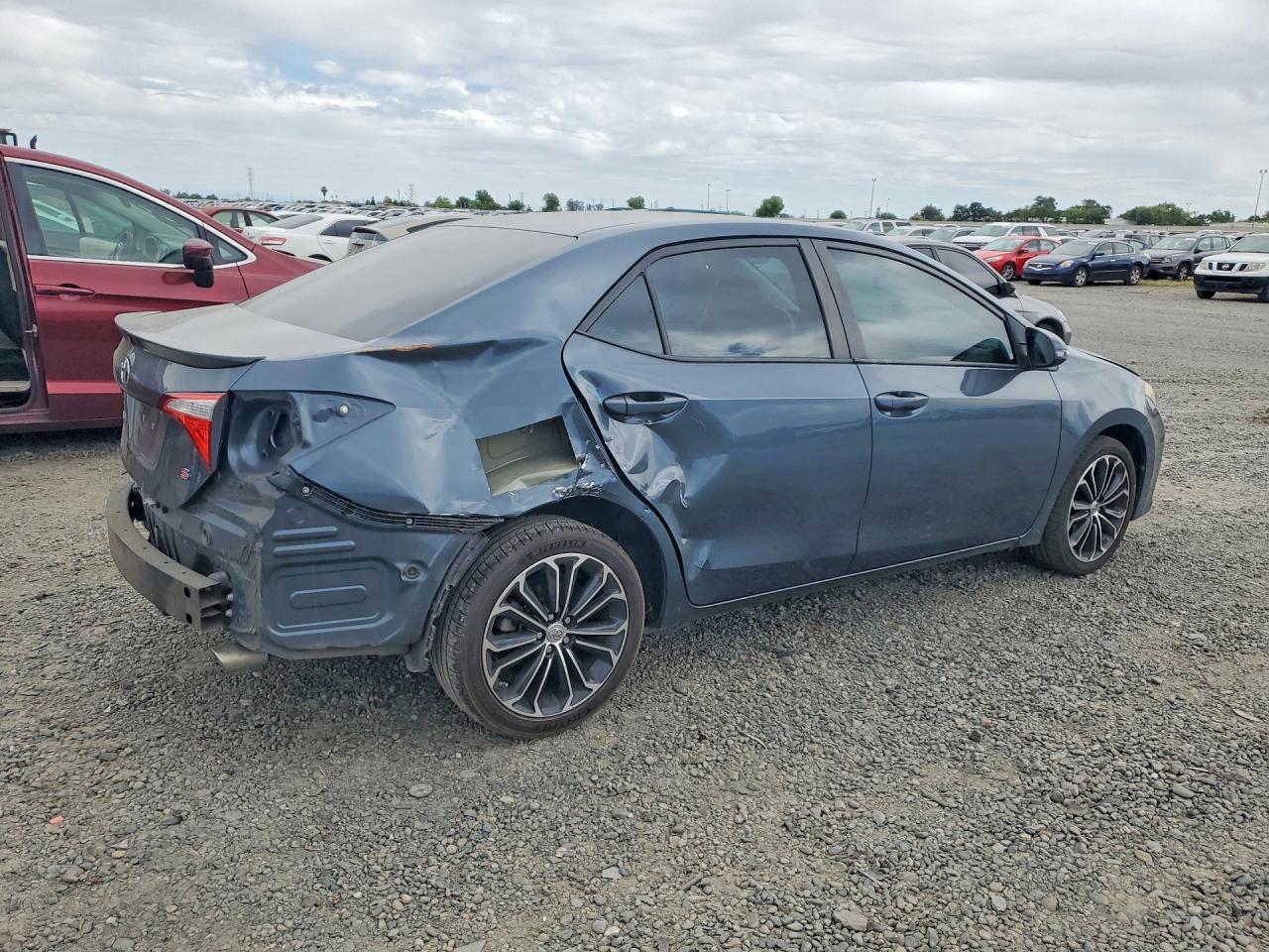 2015 Toyota Corolla L - Фото 3