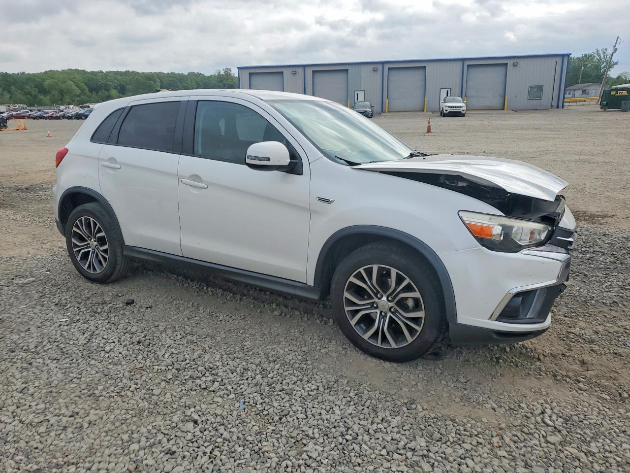 2019 Mitsubishi Outlander Sport Se - Фото 4