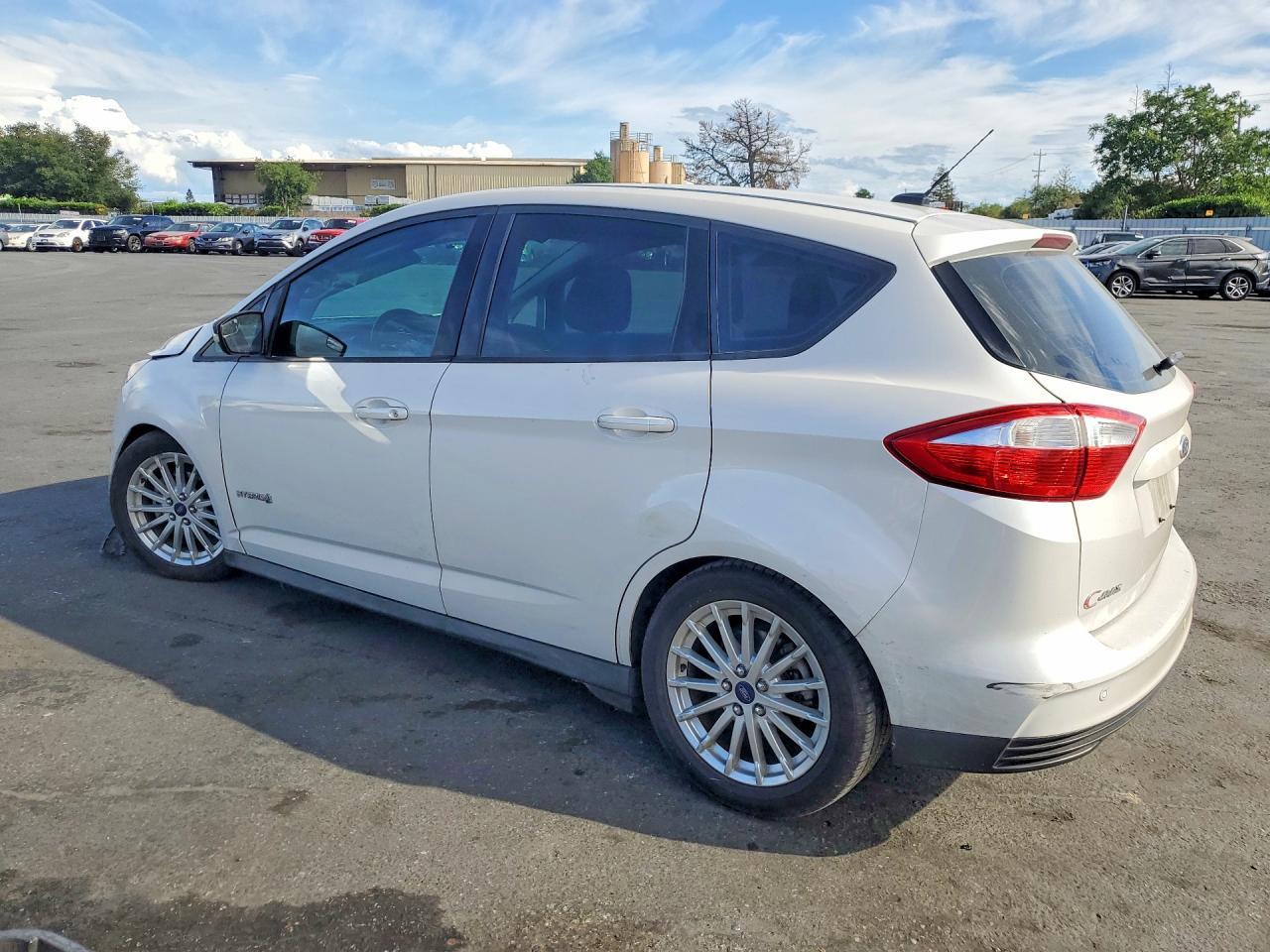2016 Ford C-Max Se - Image 2