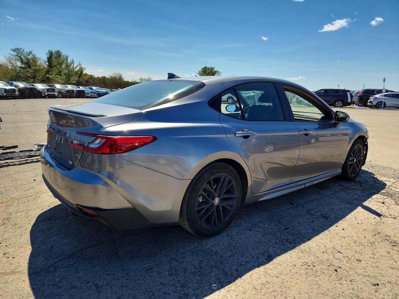 2025 Toyota Camry Se - Image 3