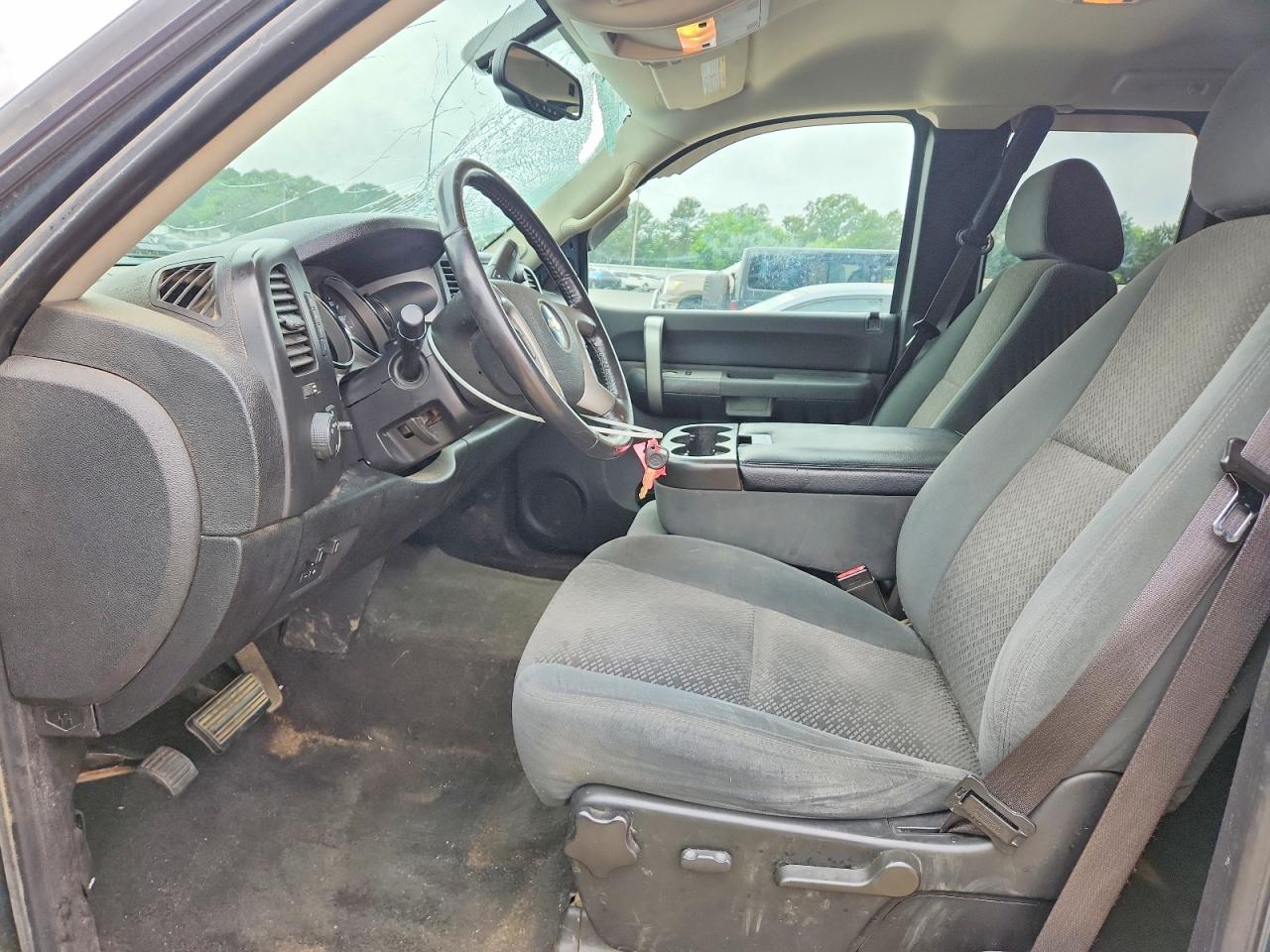 2007 Chevrolet Silverado C2500 Heavy Duty - Image 7