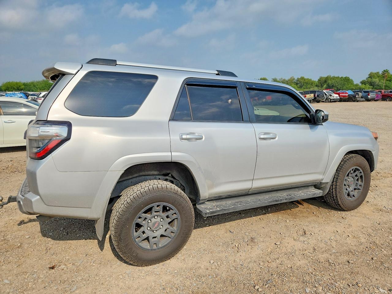 2016 Toyota 4Runner Trail - Фото 3