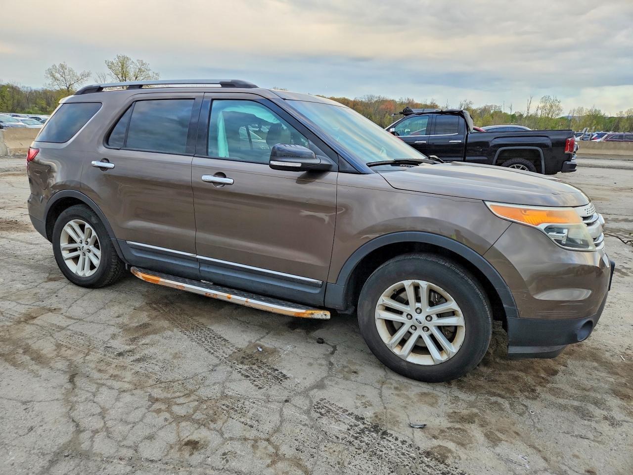 2015 Ford Explorer Xlt - Image 4