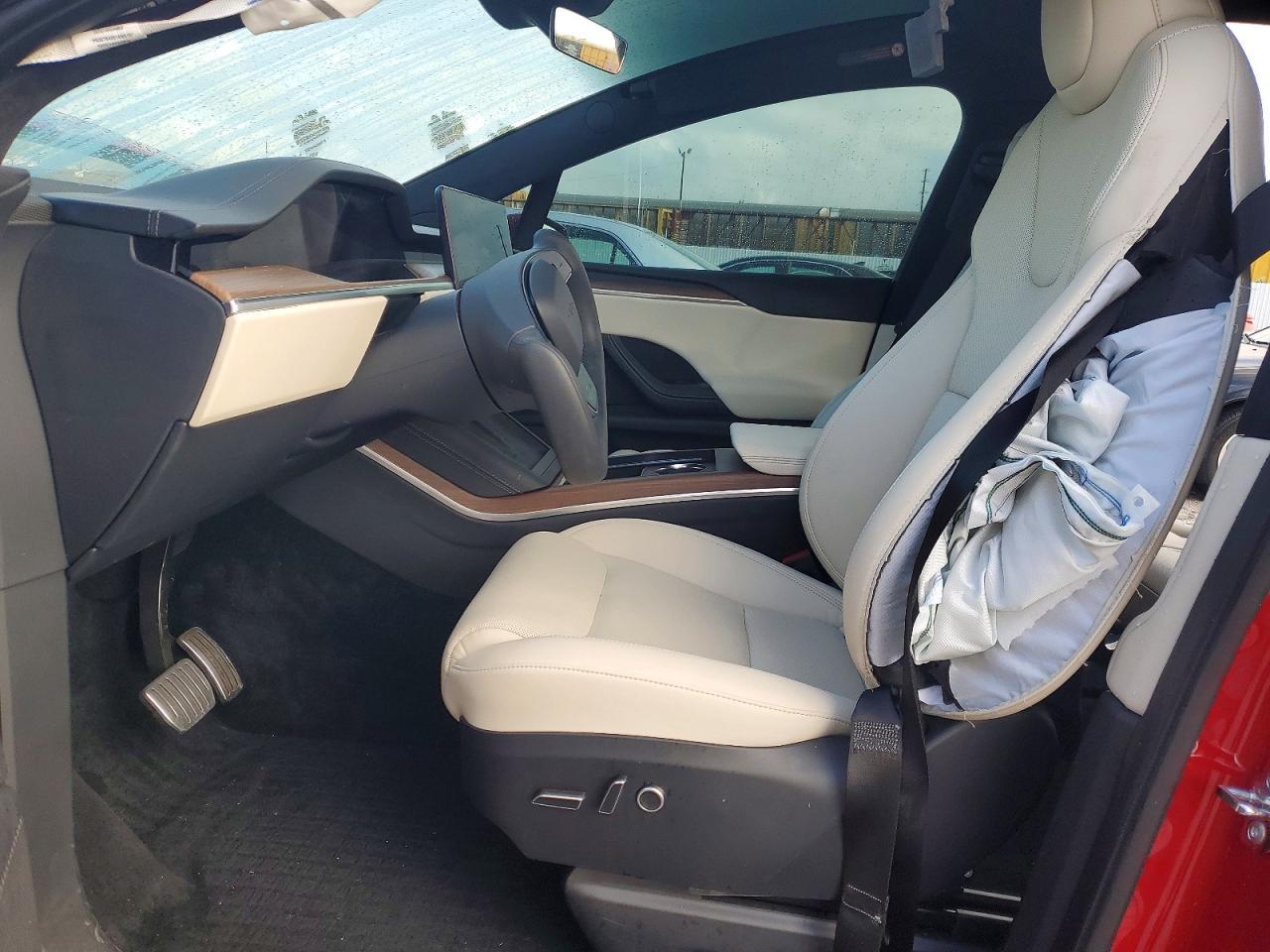 2022 Tesla Model X - Фото 7