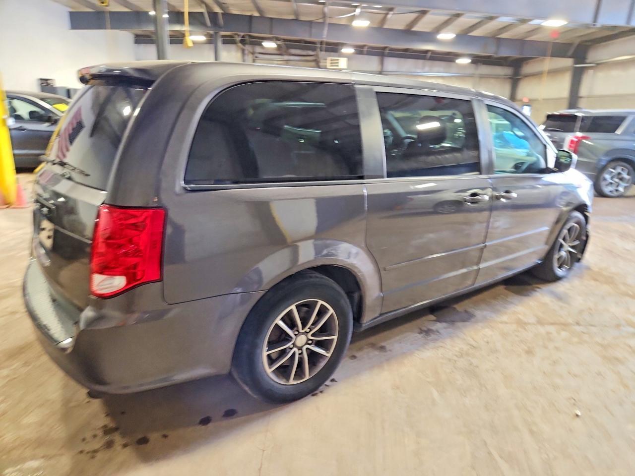 2015 Dodge Grand Caravan Sxt - Фото 3