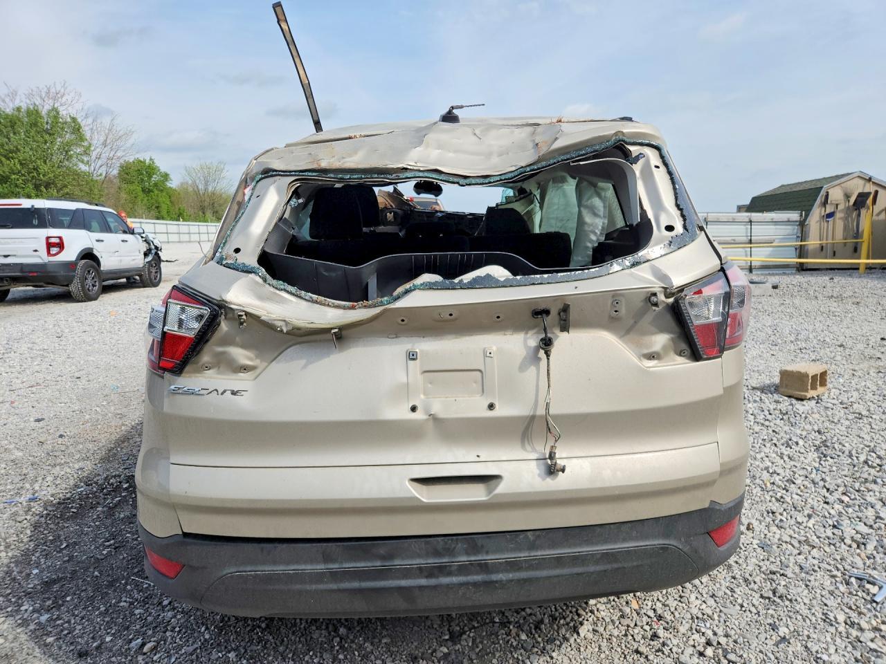2017 Ford Escape S - Фото 6