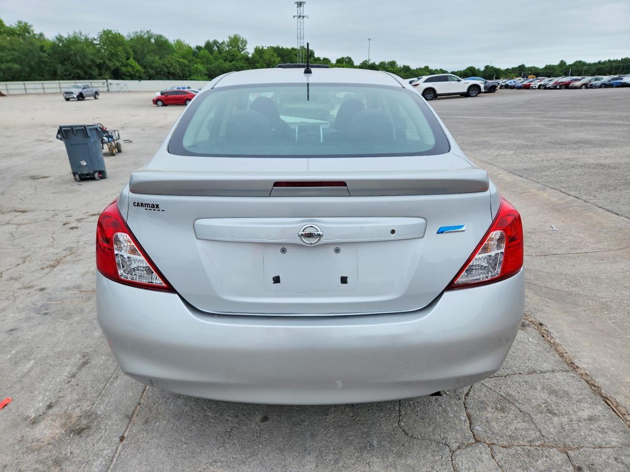 2014 Nissan Versa S - Фото 6