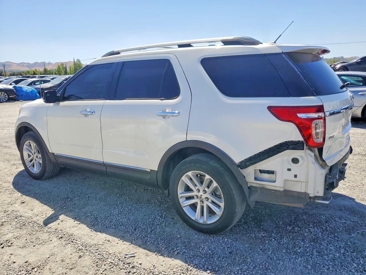 2013 Ford Explorer Xlt - Image 2