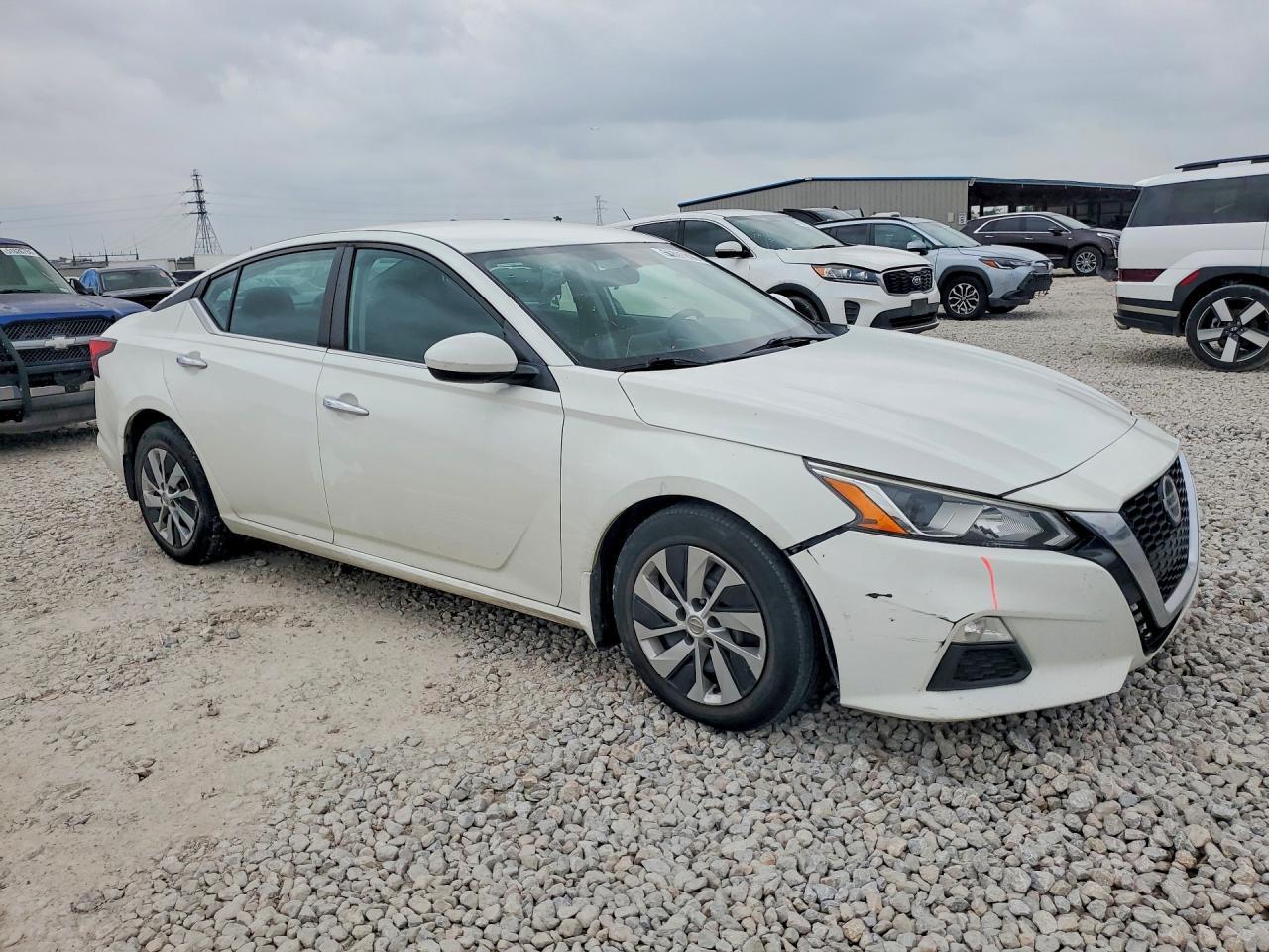 2019 Nissan Altima S - Image 4