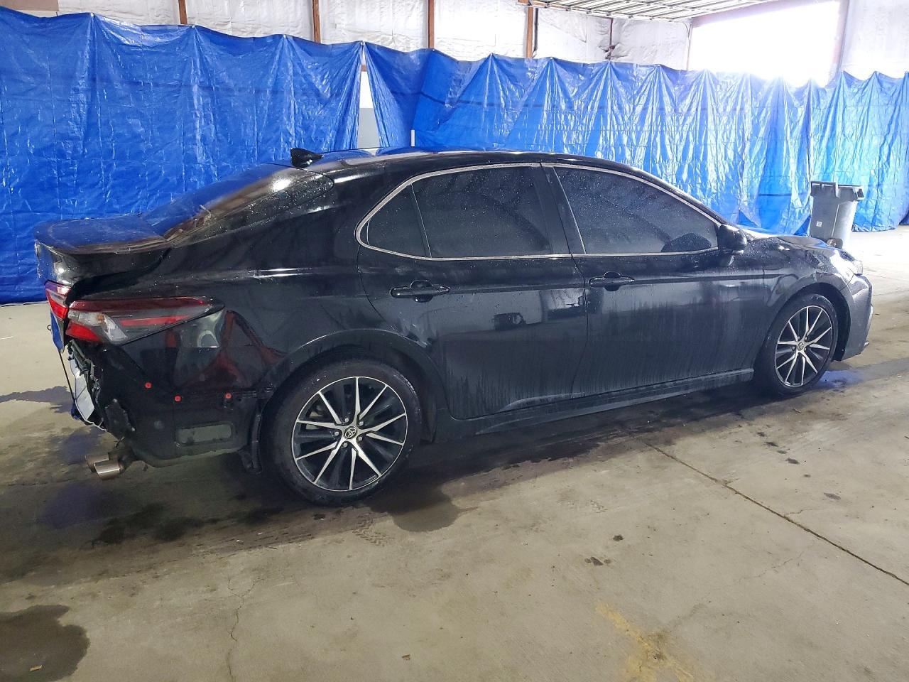 2023 Toyota Camry Se - Фото 3