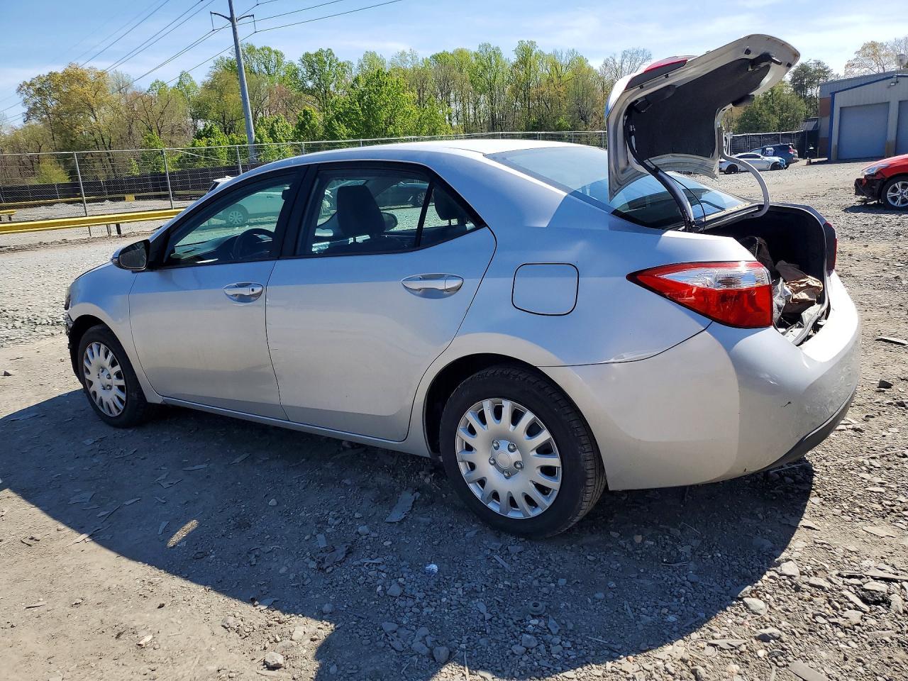 2015 Toyota Corolla S - Фото 2