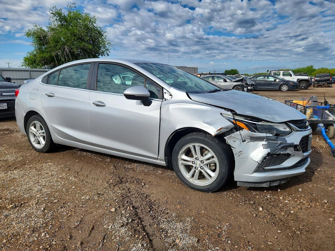 2017 Chevrolet Cruze Lt - Image 4
