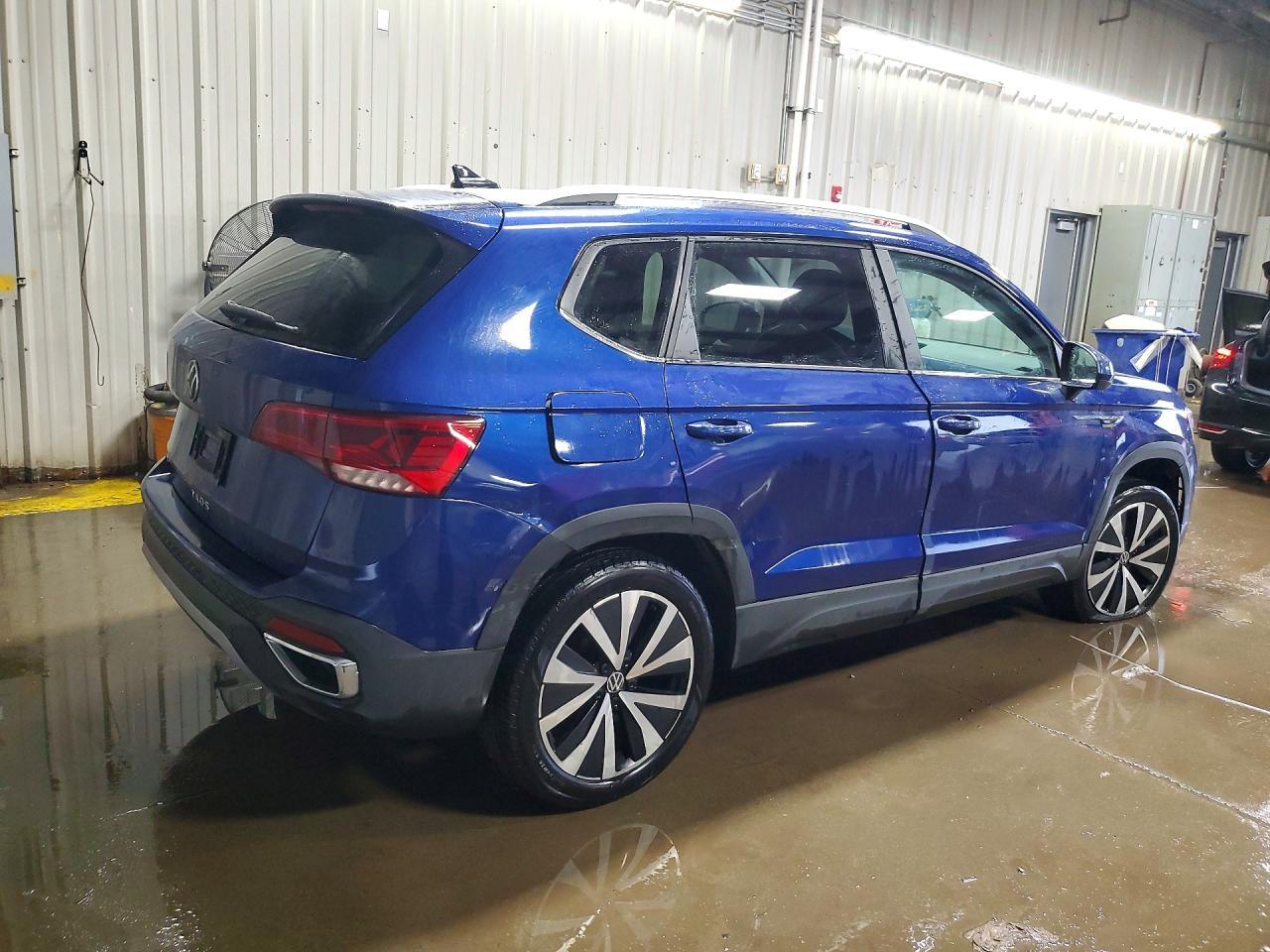 2022 Volkswagen Taos Se - Фото 3