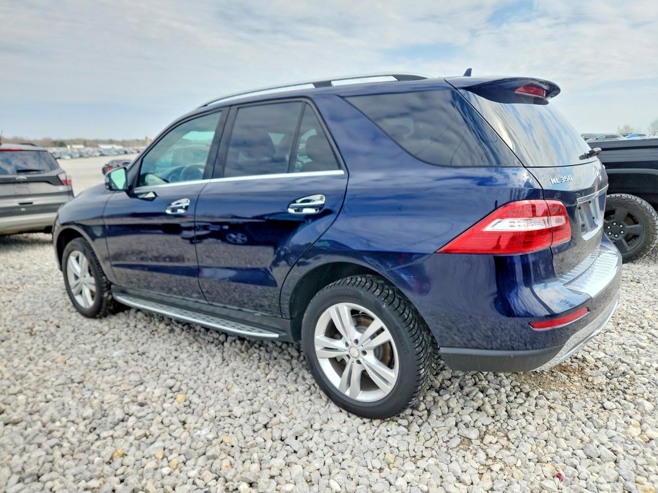 2015 Mercedes-Benz Ml 350 4Matic - Image 2