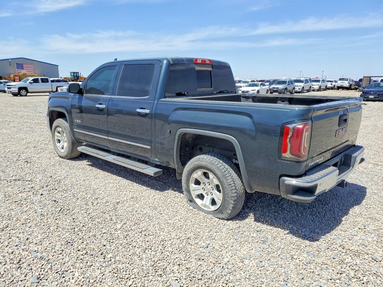 2017 GMC Sierra K1500 Slt - Image 2