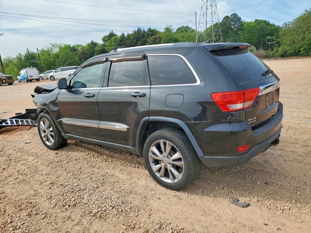2013 Jeep Grand Cherokee Laredo - Фото 2