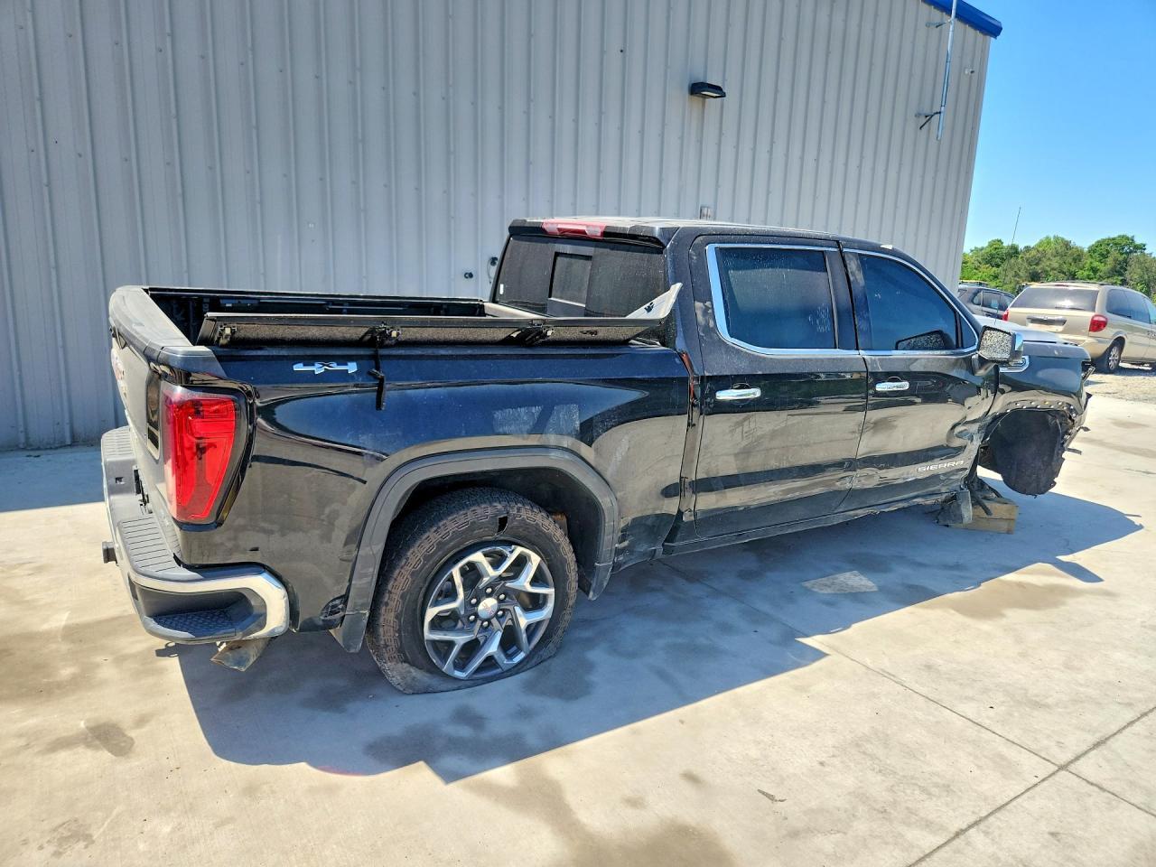 2023 GMC Sierra K1500 Slt - Фото 3