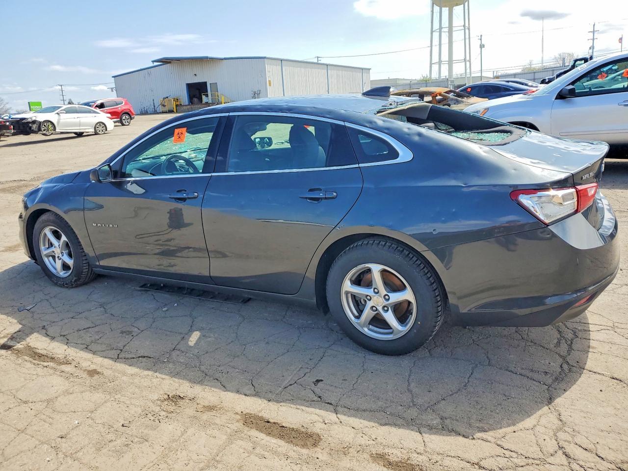 2017 Chevrolet Malibu Ls - Фото 2